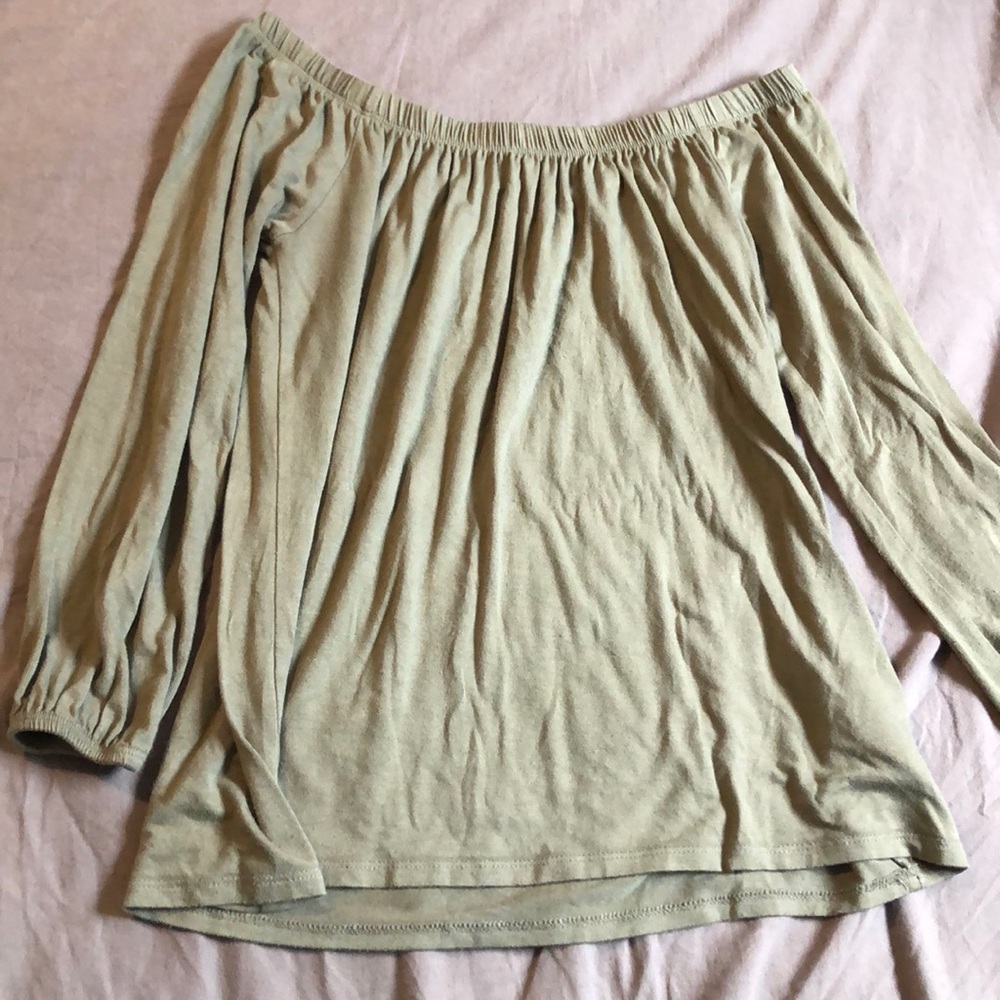 Hollister shoulderless top